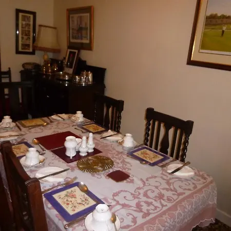 Bed & Breakfast Glencree 3*